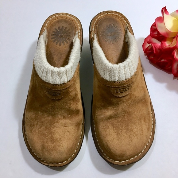 UGG Shoes - UGG Tan Cream SUEDE Sheepskin Gael Mules Size 7